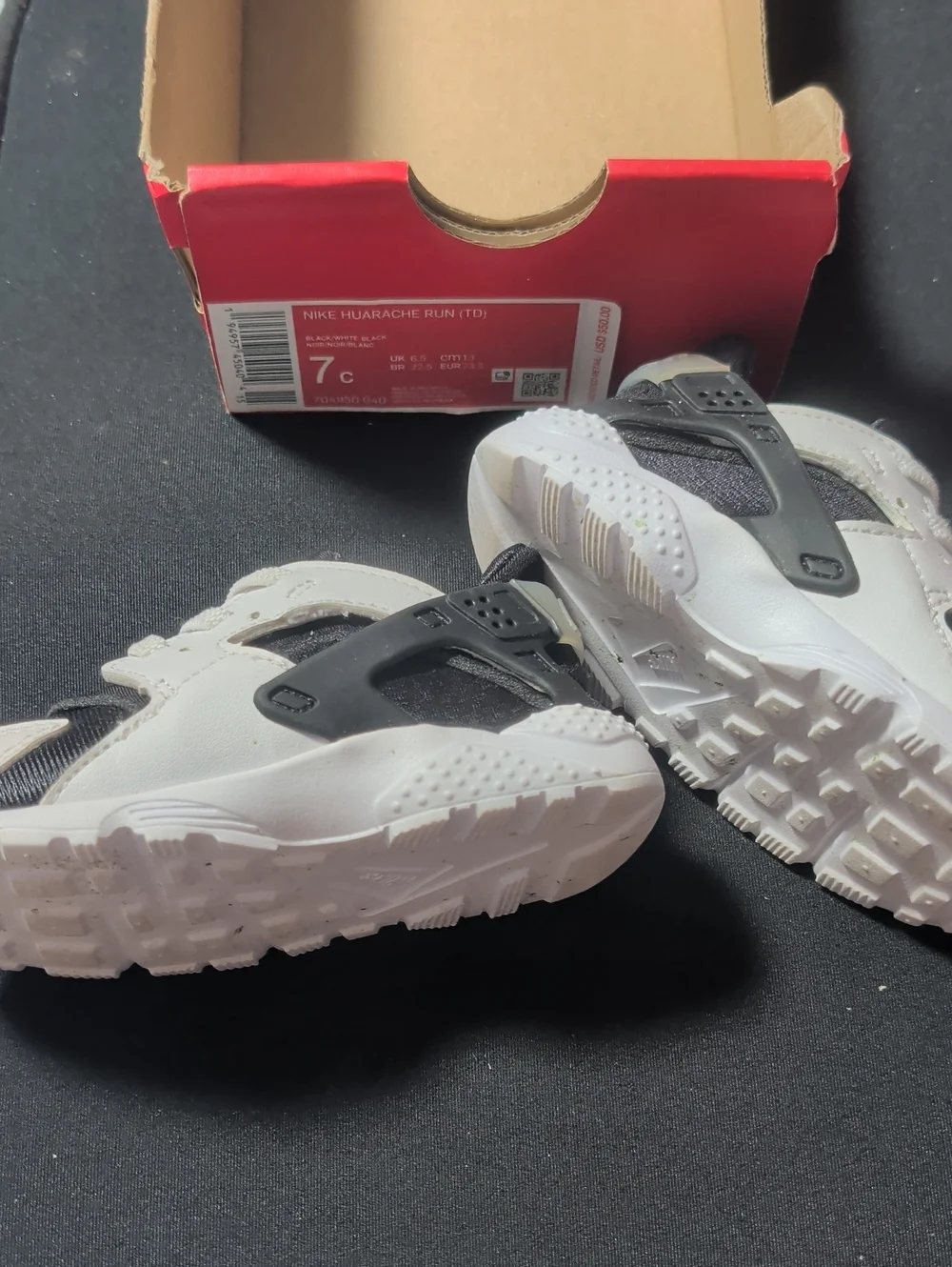 Nike Toddler Black & White Huarache Run (Toddler, Size 7c)